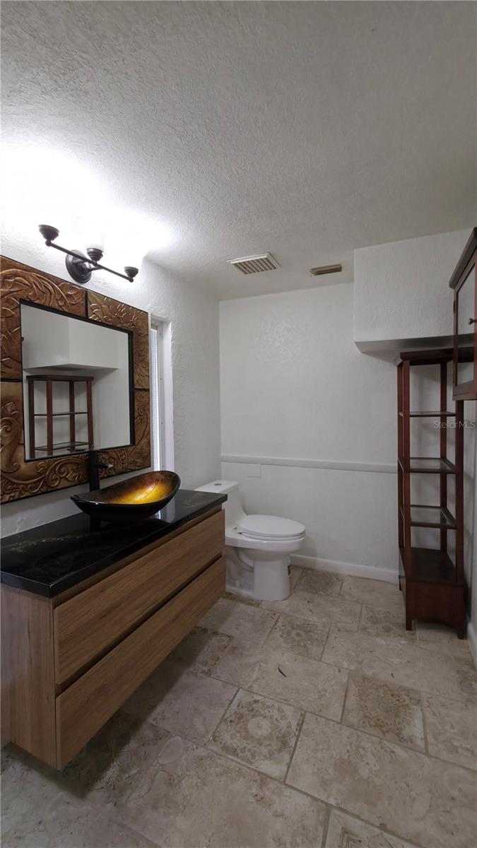 SHAWDOWLAWN 1ST ADD - Residential Lease