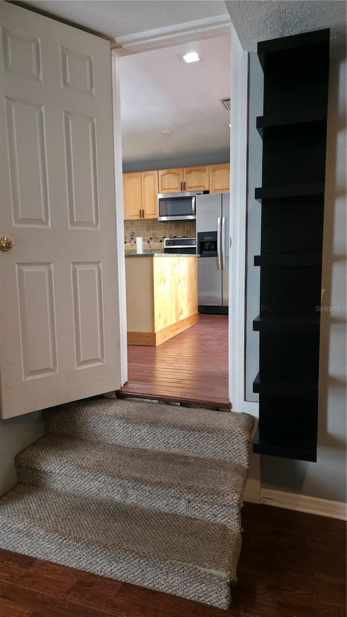 SHAWDOWLAWN 1ST ADD - Residential Lease