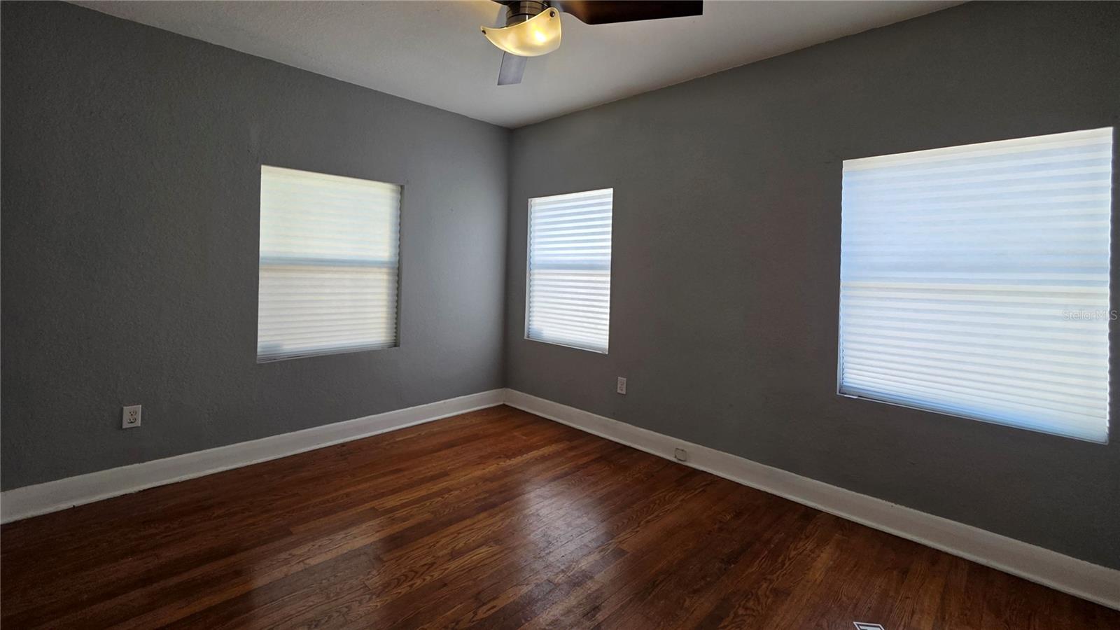 SHAWDOWLAWN 1ST ADD - Residential Lease