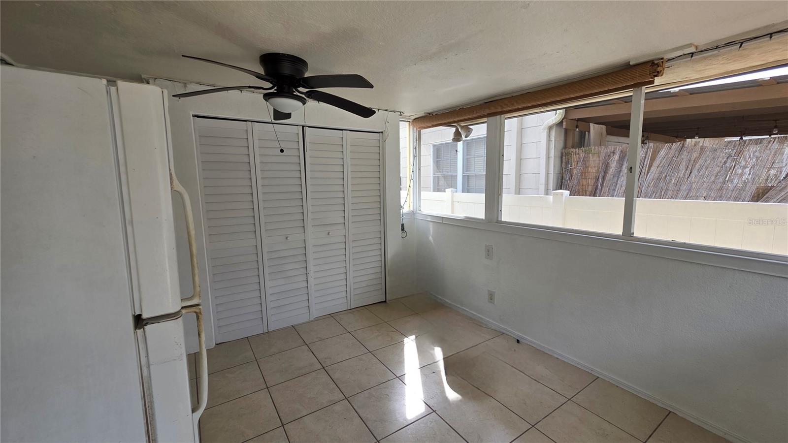 SHAWDOWLAWN 1ST ADD - Residential Lease