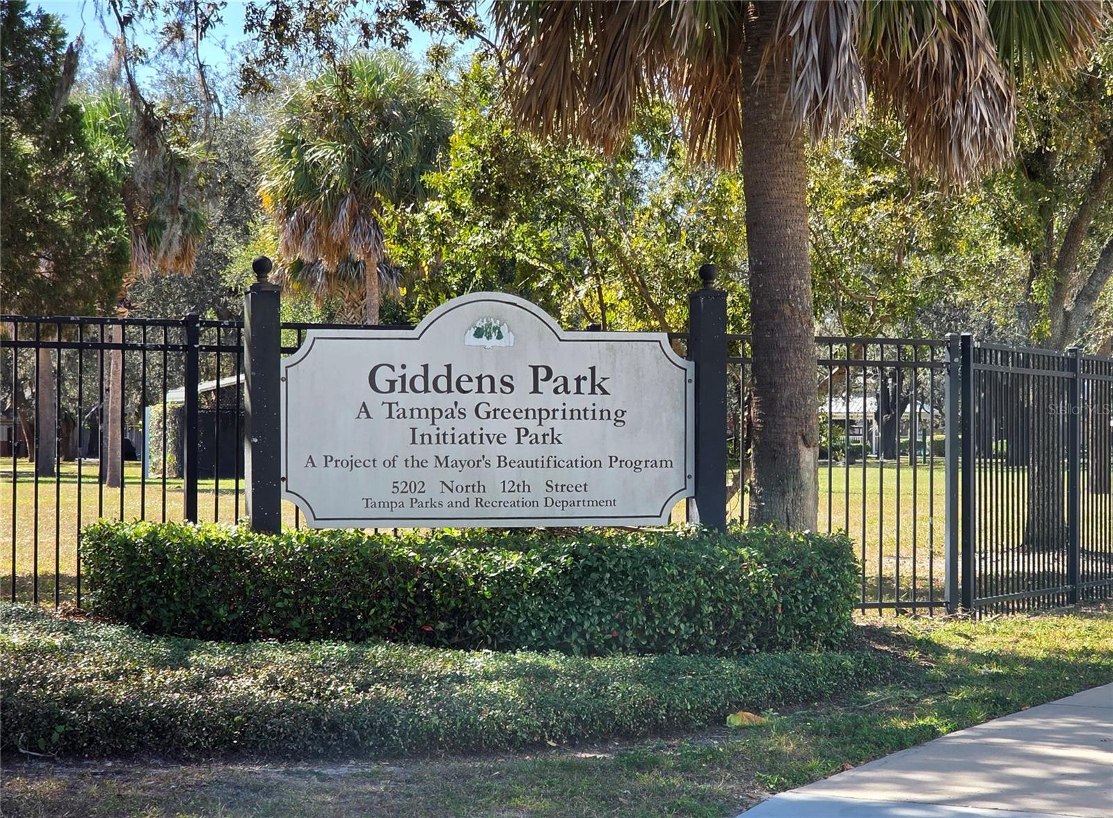 SHAWDOWLAWN 1ST ADD - Residential Lease