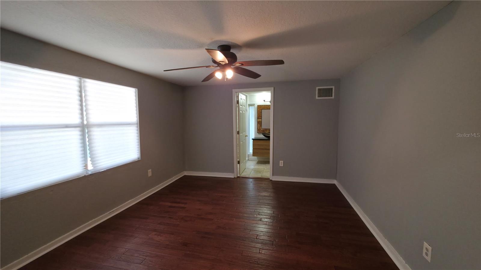 SHAWDOWLAWN 1ST ADD - Residential Lease