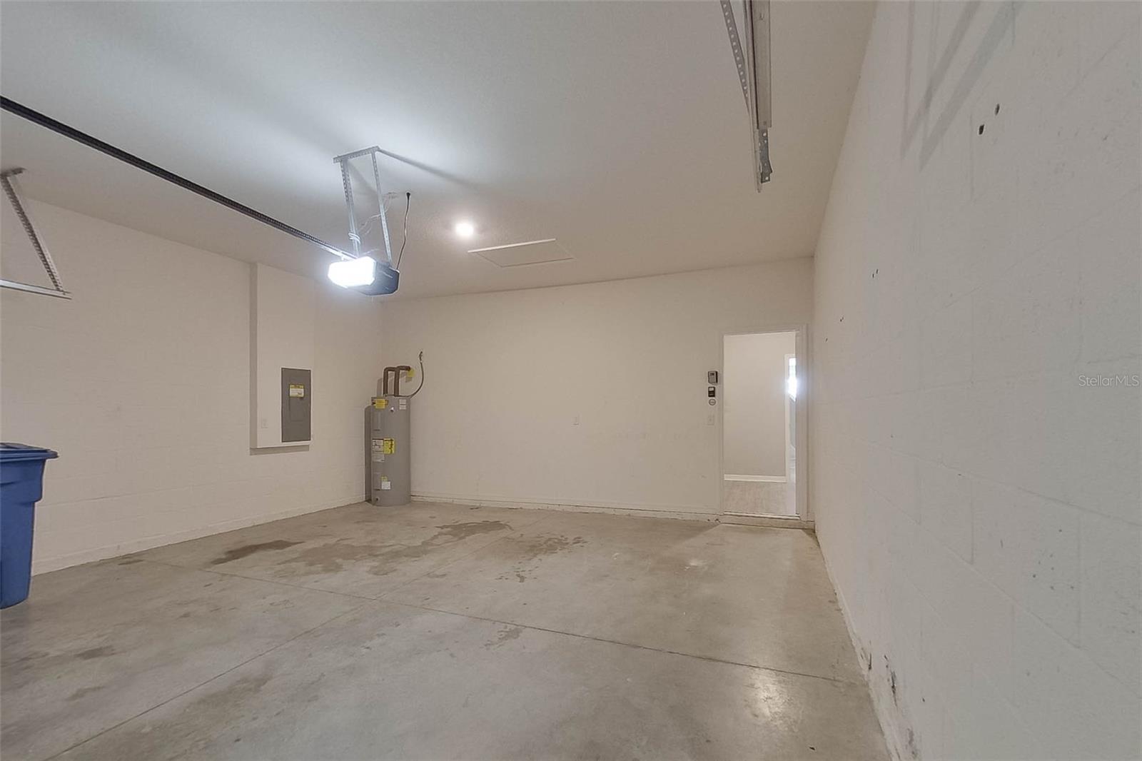 TRILBY XING PH 1 - Residential Lease