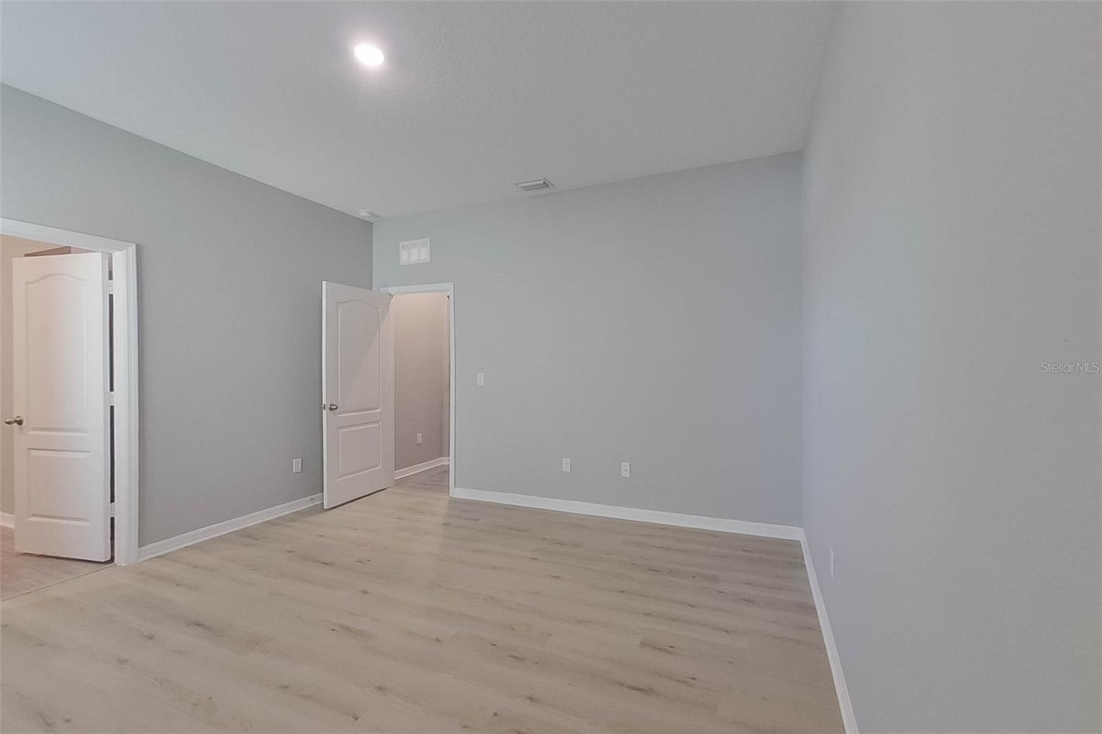 TRILBY XING PH 1 - Residential Lease