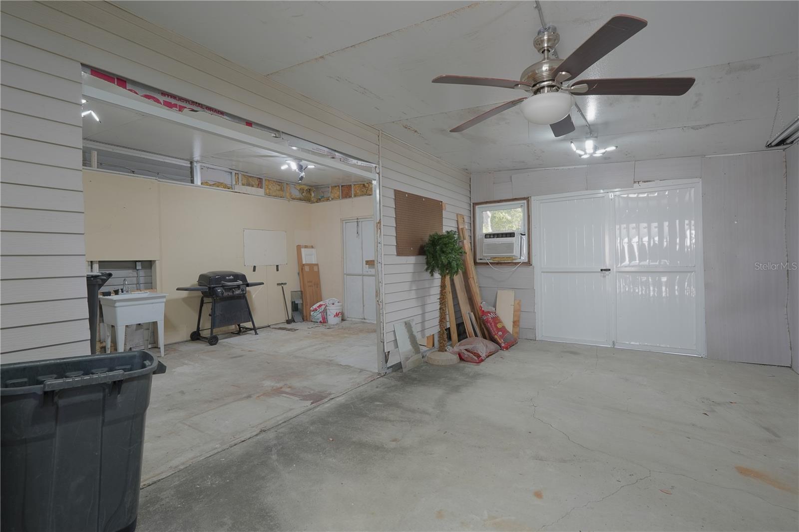 IMPERIAL LAKES ESTATES UNIT II - Residential