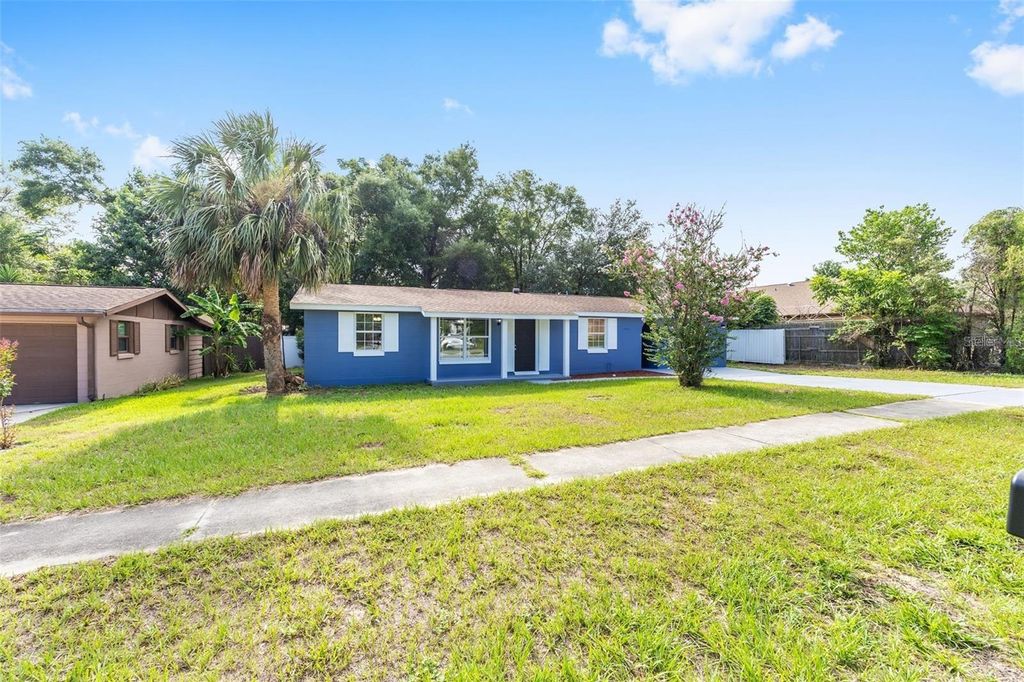 Photo of 14761 SW 35th Terrace Road, Ocala, FL 34473 (MLS # OM715991)