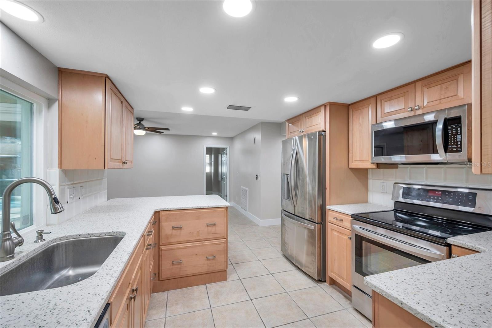 BARDMOOR GOLF VIEW ESTATE 4TH ADD - Residential