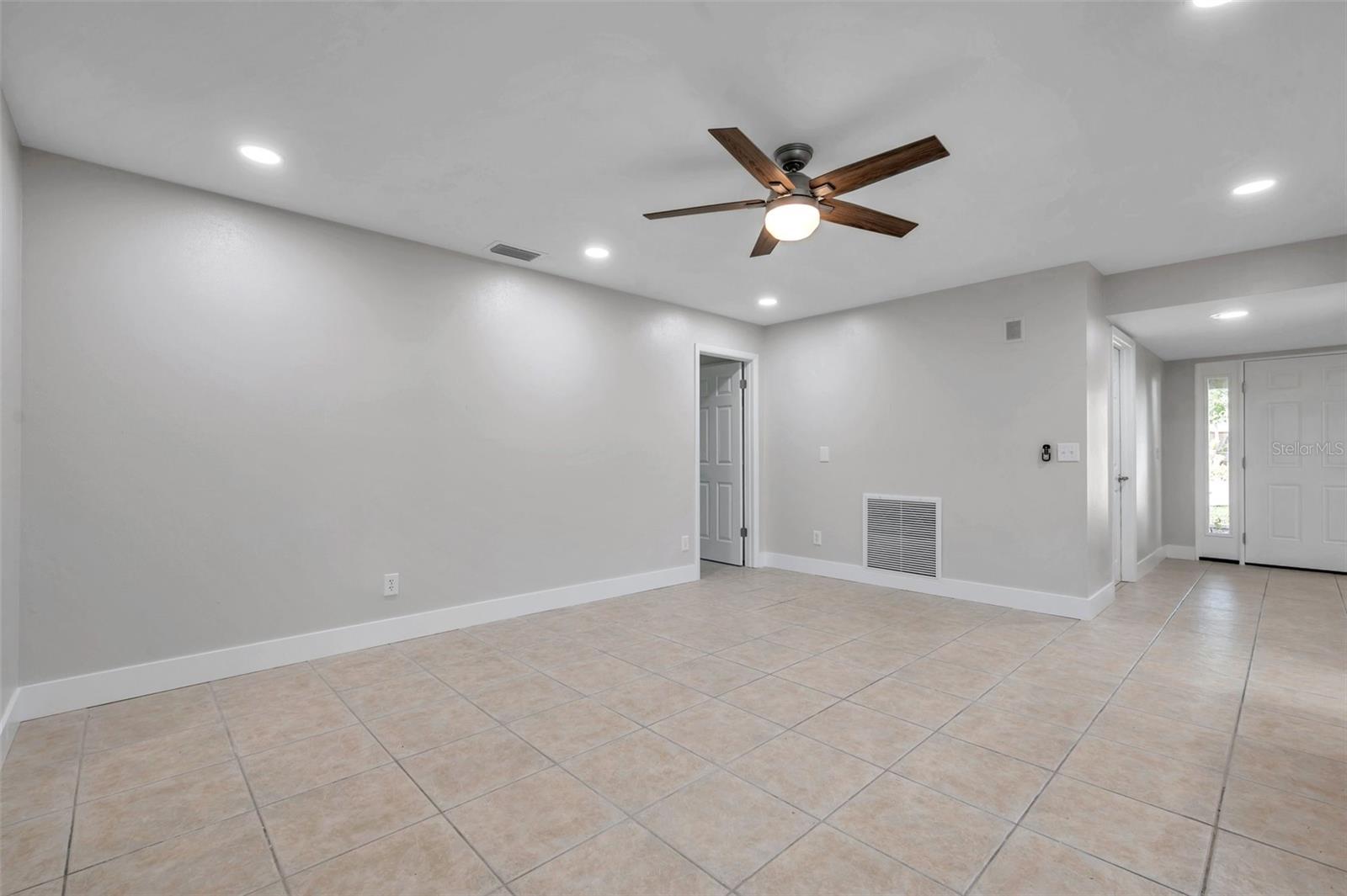 BARDMOOR GOLF VIEW ESTATE 4TH ADD - Residential