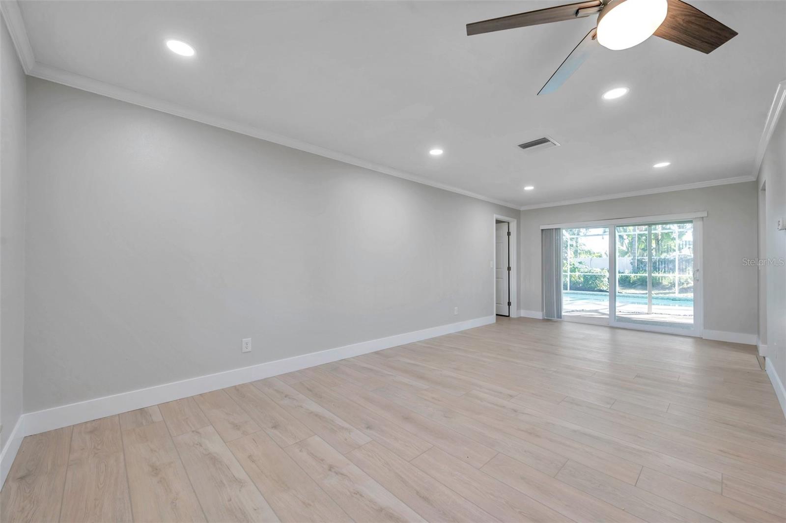 BARDMOOR GOLF VIEW ESTATE 4TH ADD - Residential