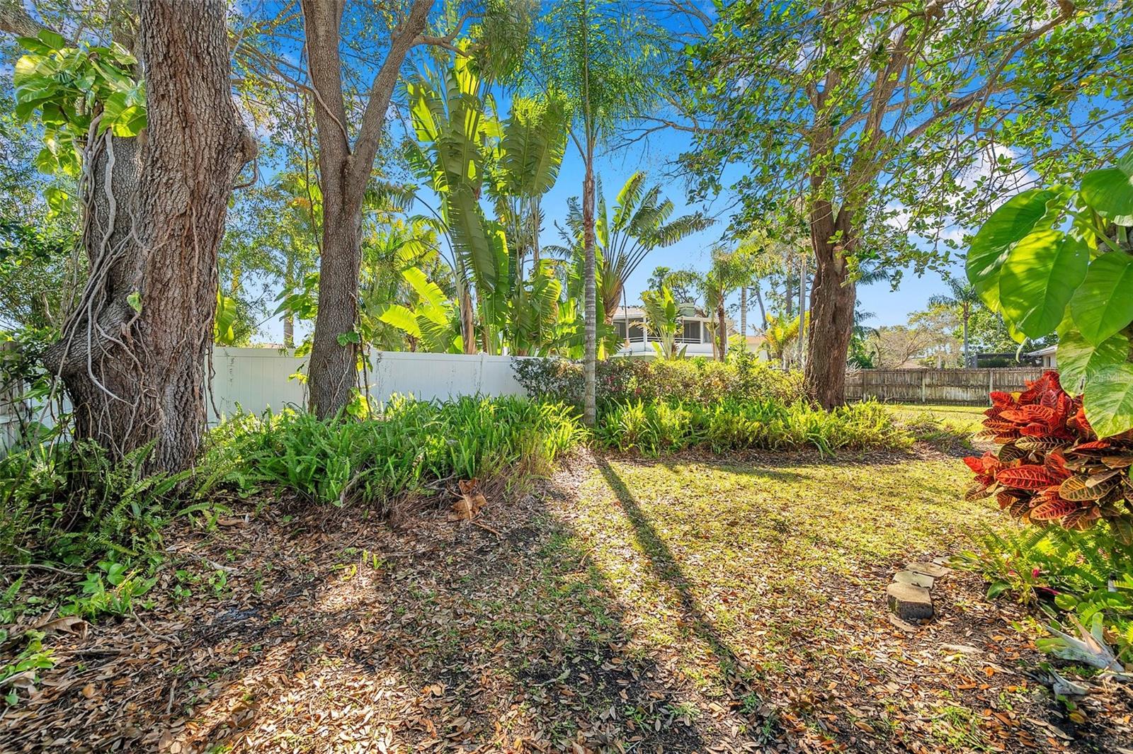 BARDMOOR GOLF VIEW ESTATE 4TH ADD - Residential