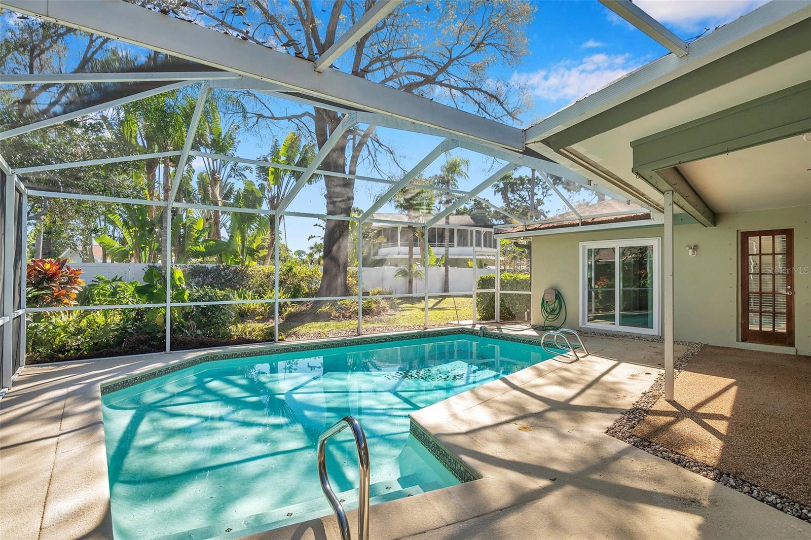 BARDMOOR GOLF VIEW ESTATE 4TH ADD - Residential