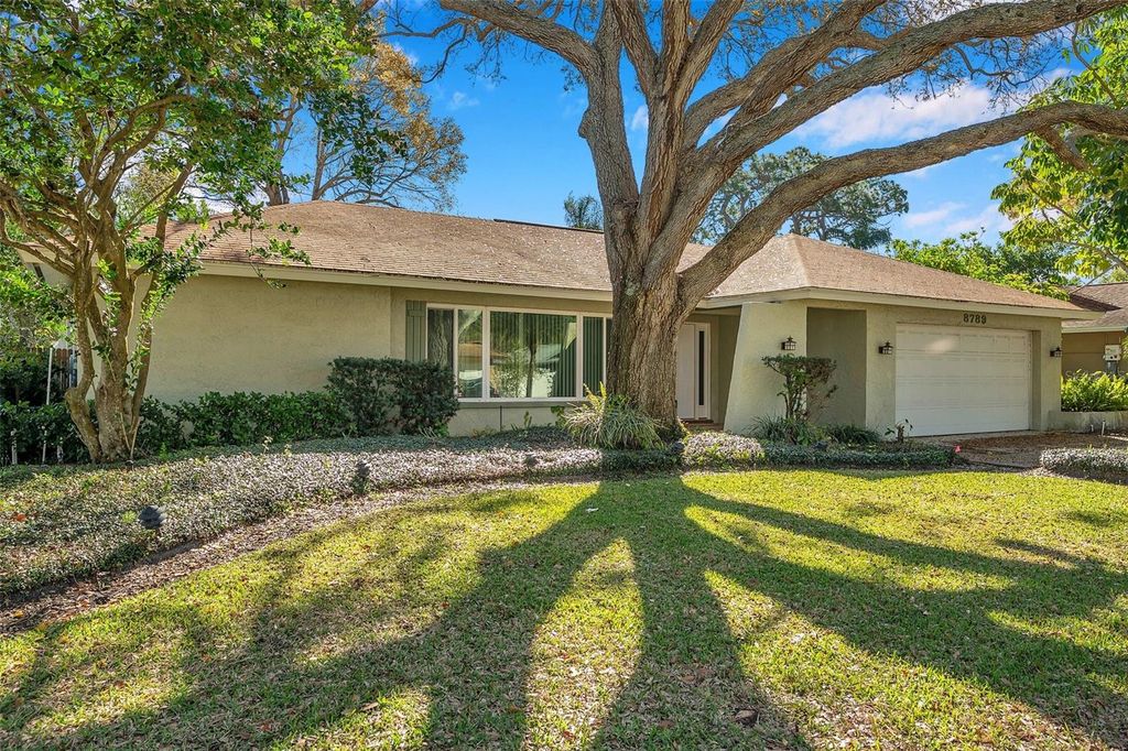 Photo of 8789 Maplewood Road, Seminole, FL 33777 (MLS # TB8497734)