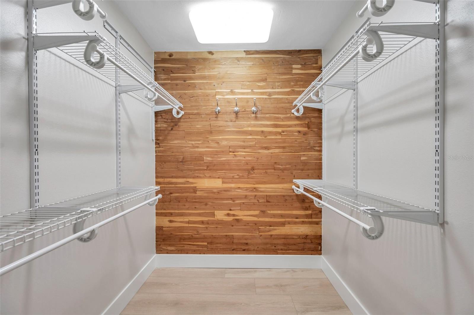 BARDMOOR GOLF VIEW ESTATE 4TH ADD - Residential