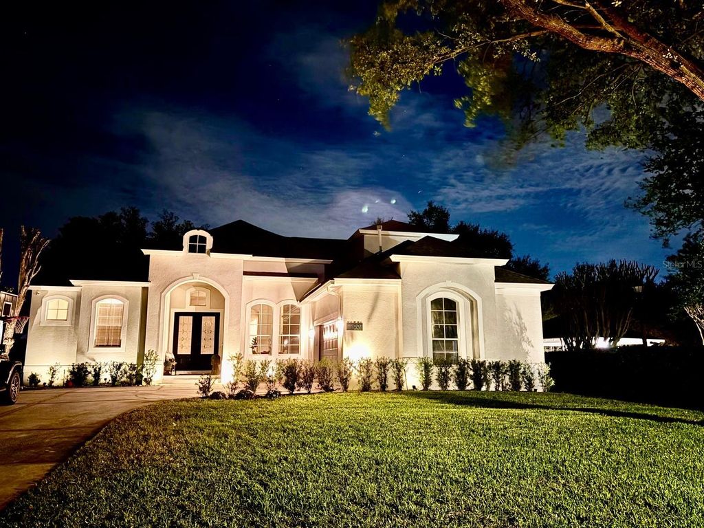 Photo of 11531 Claymont Circle, Windermere, FL 34786 (MLS # O6395096)