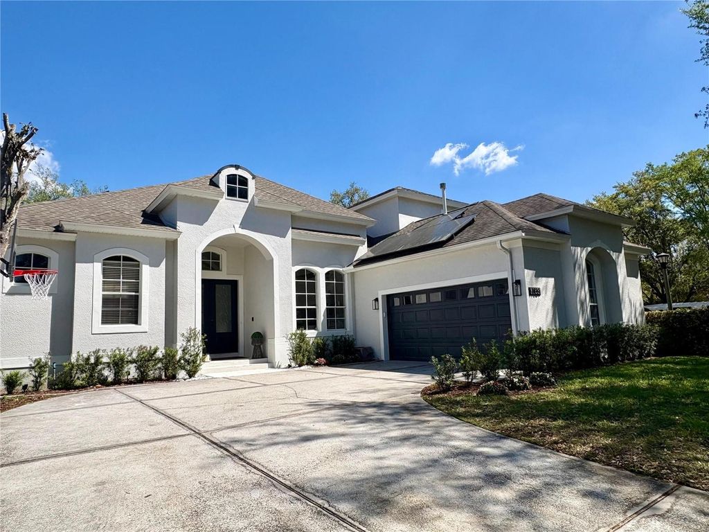 Photo of 11531 Claymont Circle, Windermere, FL 34786 (MLS # O6395096)