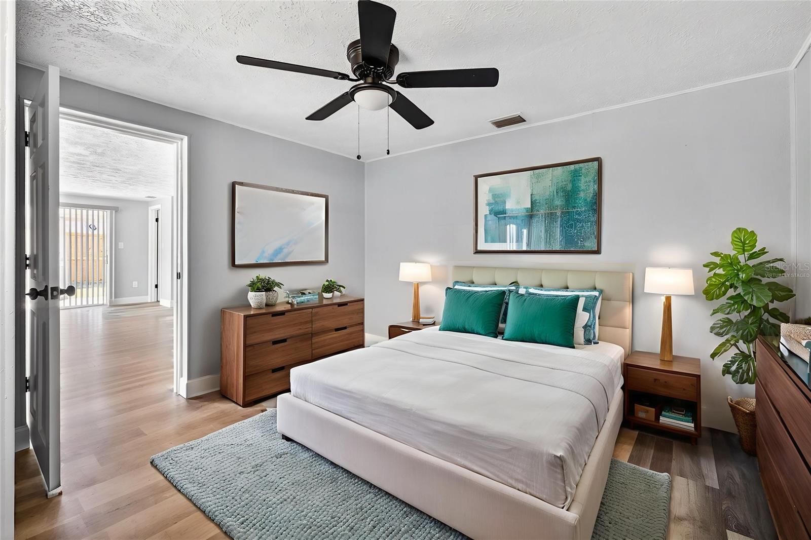 COLONIAL HILLS - Residential