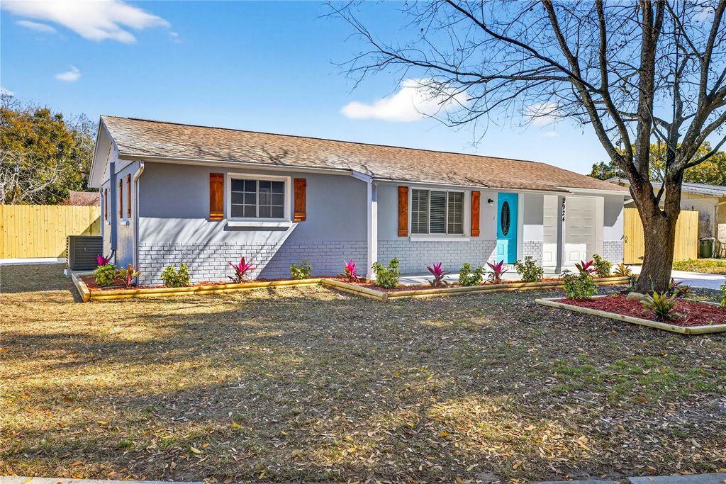 Photo of 2924 Puma Drive, Holiday, FL 34690 (MLS # TB8476309)