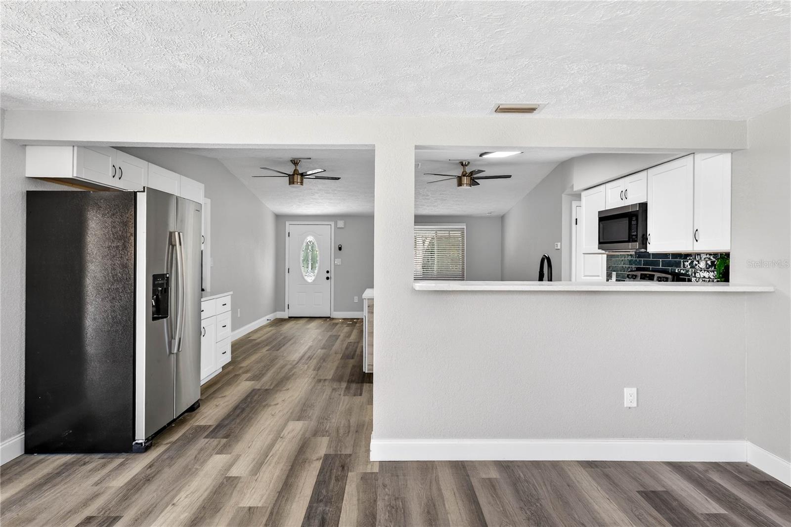 COLONIAL HILLS - Residential