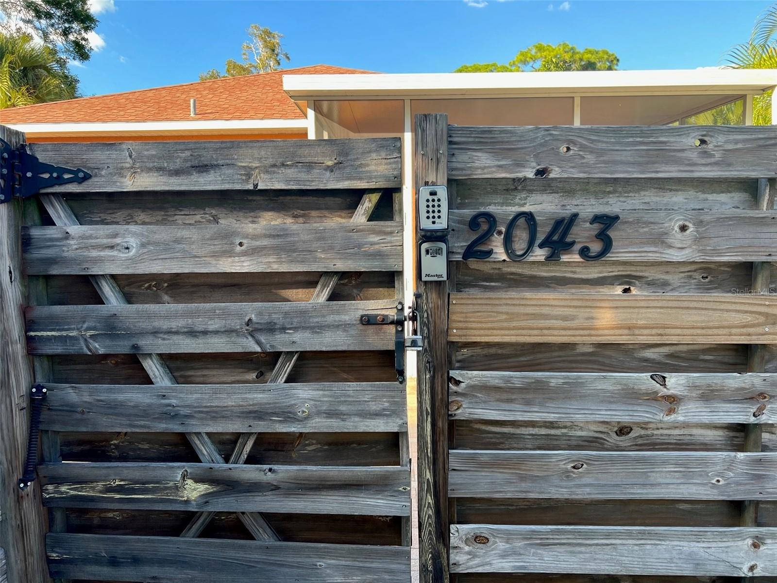 ROSELAWN - Residential Lease