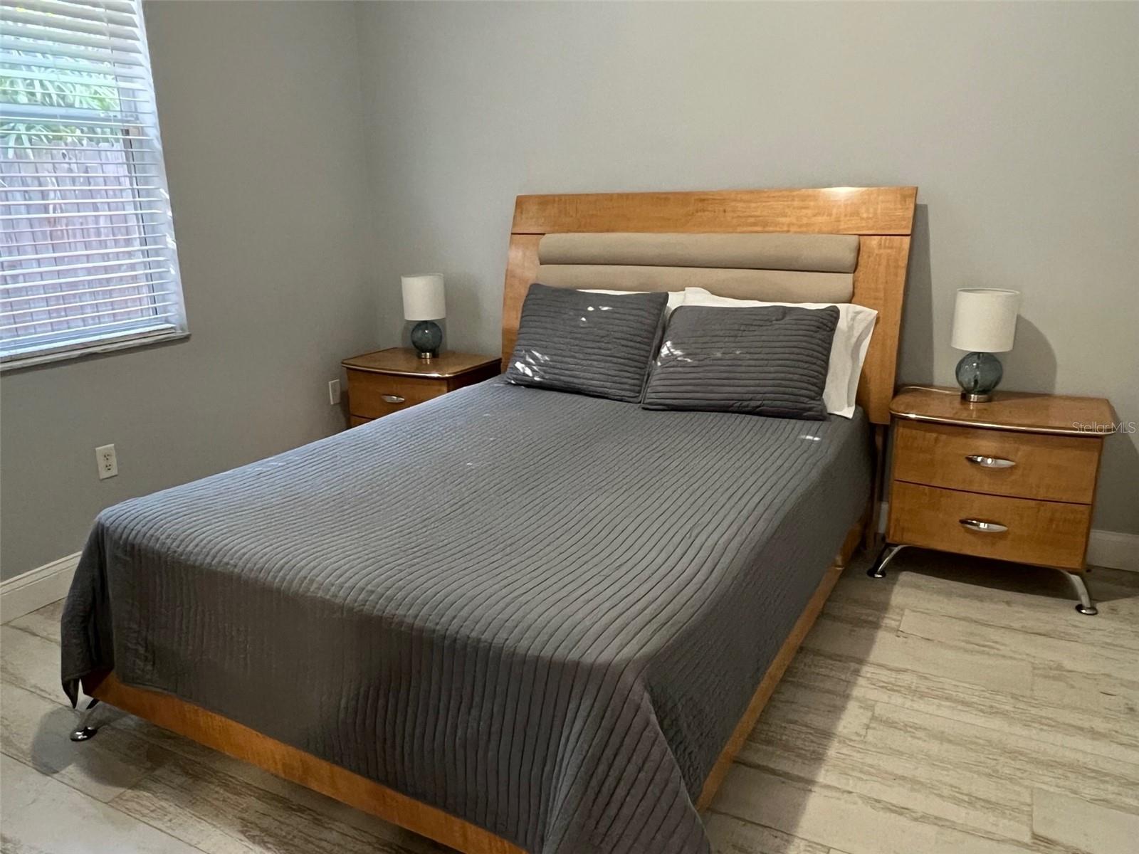 ROSELAWN - Residential Lease