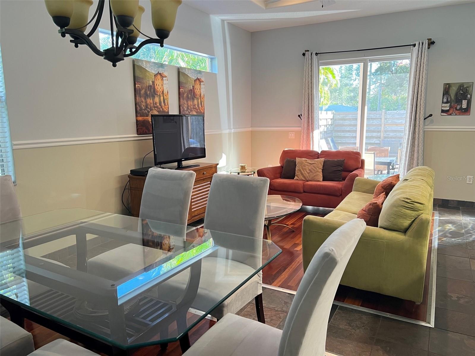 ROSELAWN - Residential Lease