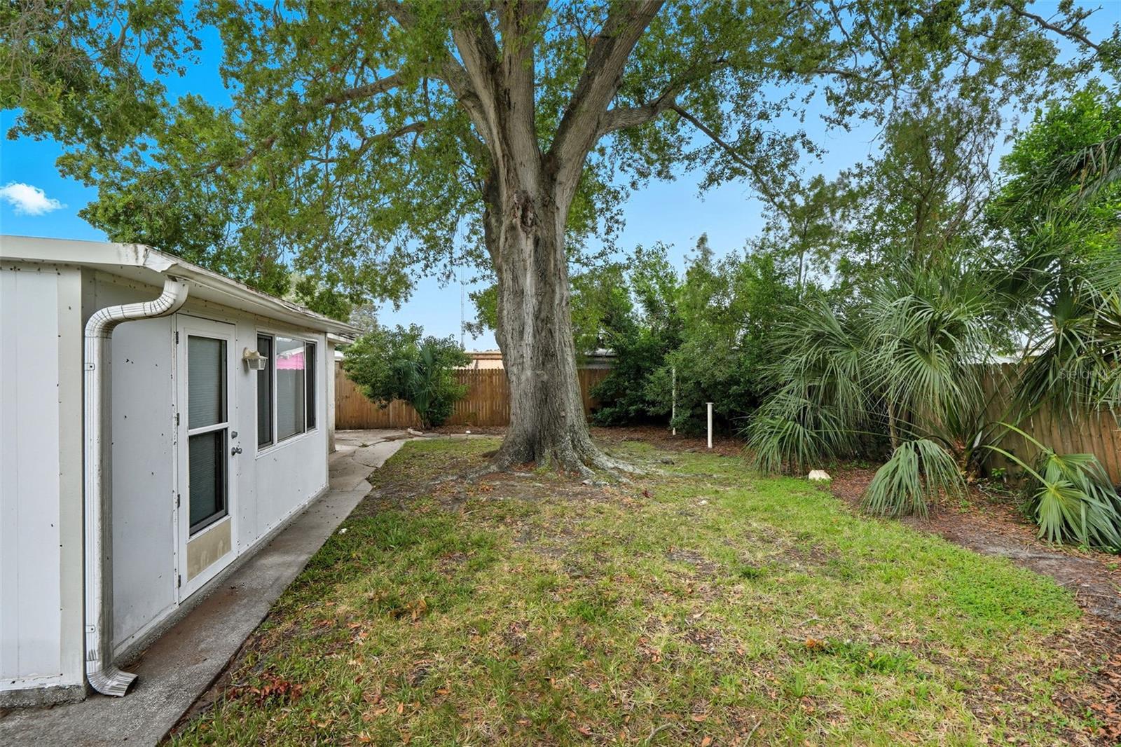 HOLIDAY LAKE ESTATES - Residential