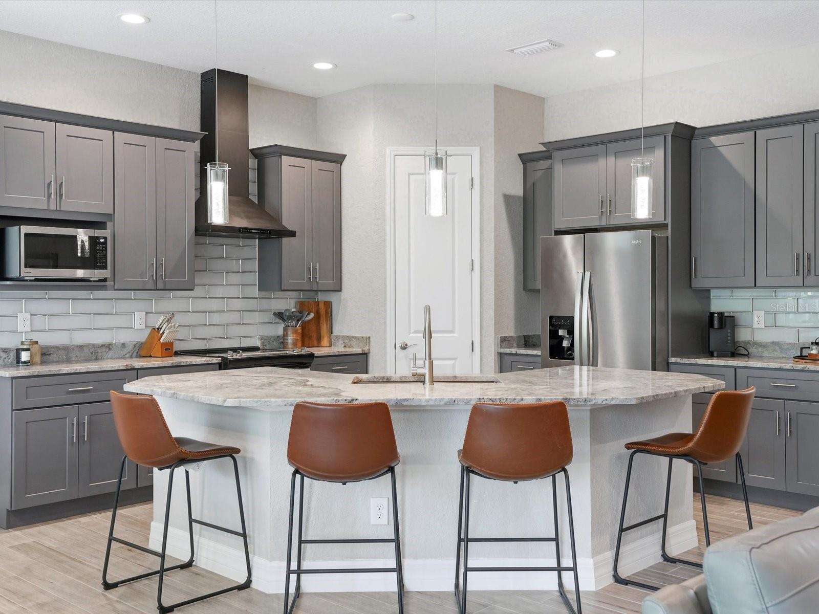 PAR VIEW ESTATES - Residential