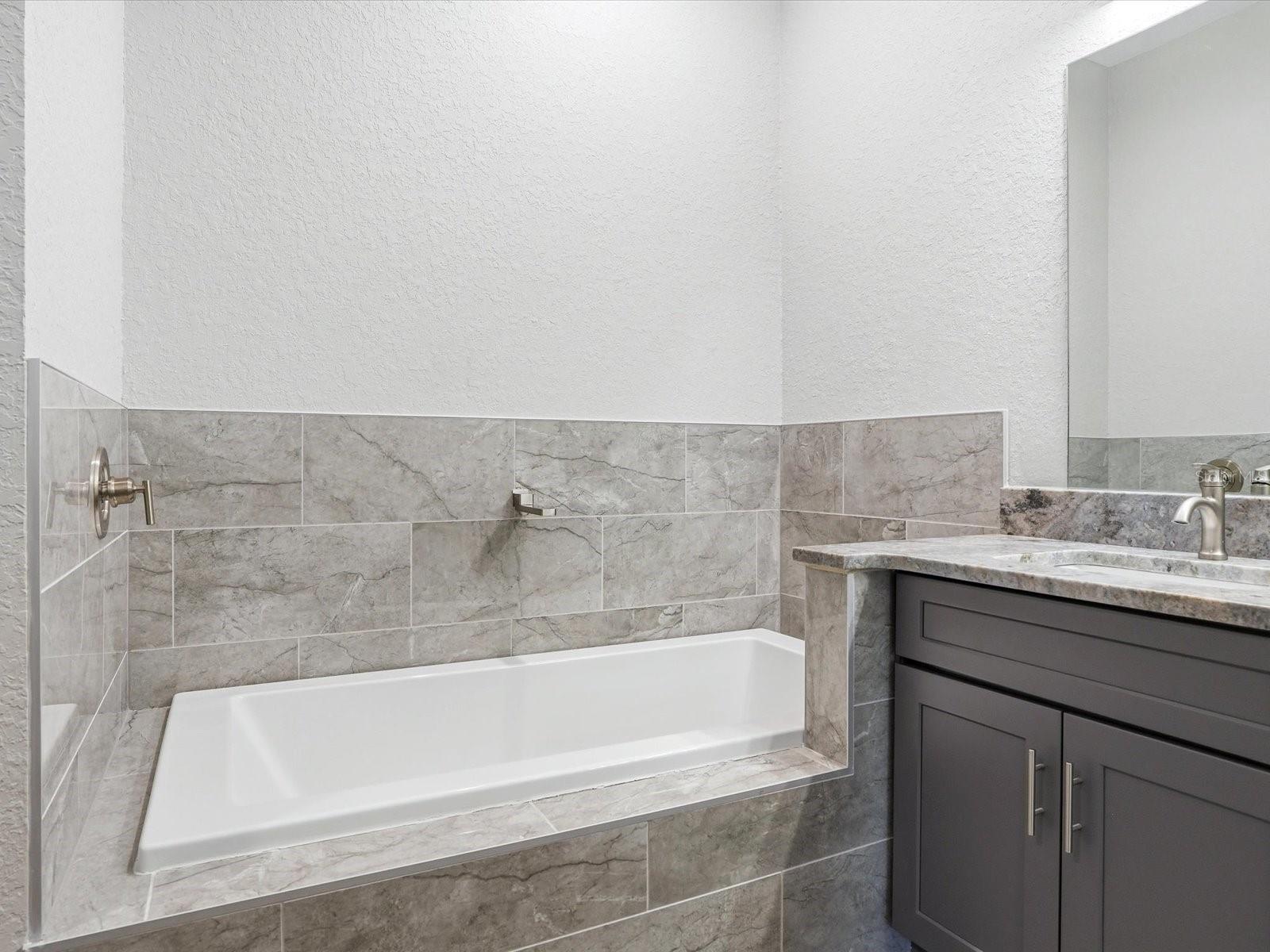 PAR VIEW ESTATES - Residential