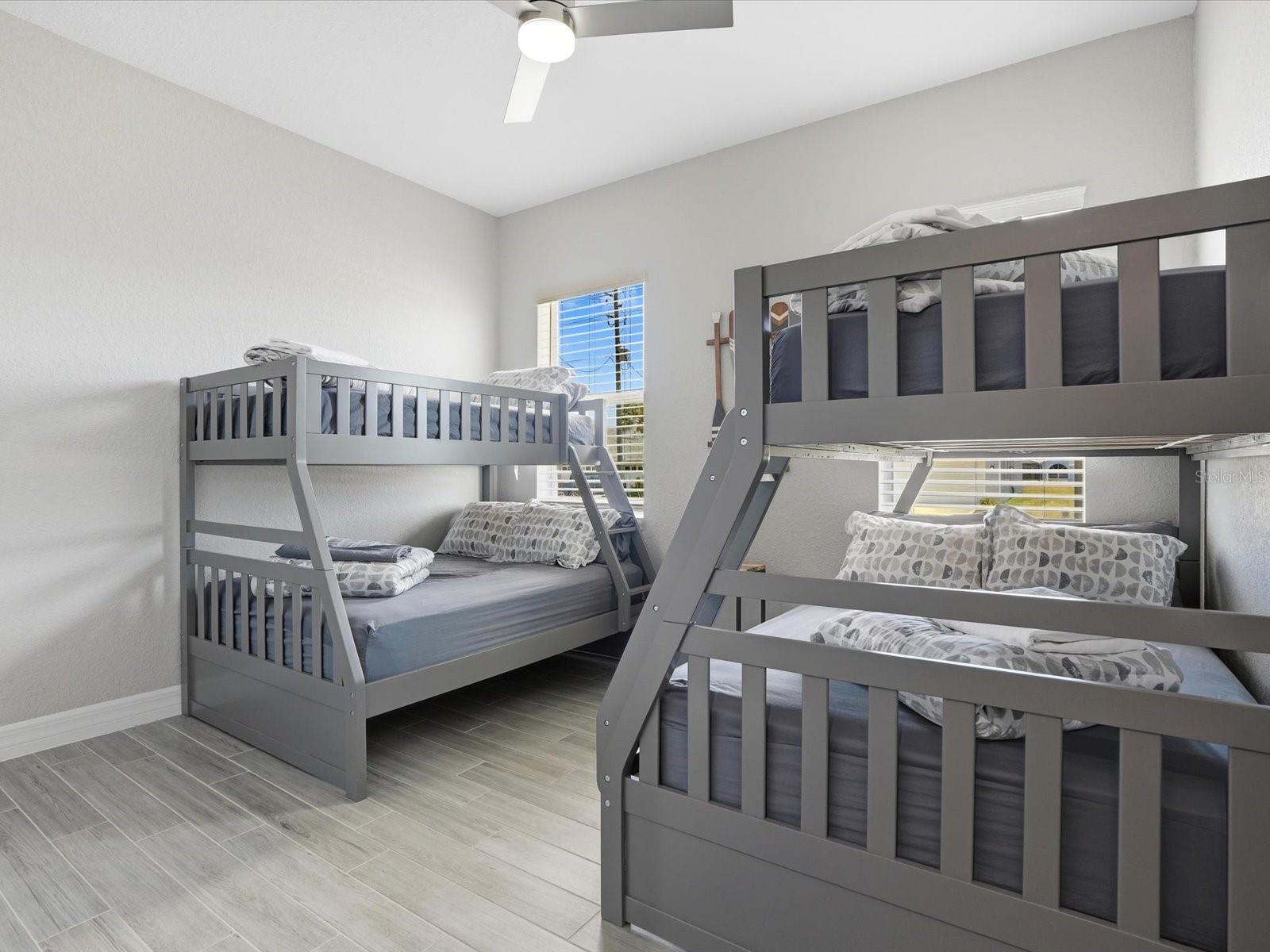 PAR VIEW ESTATES - Residential