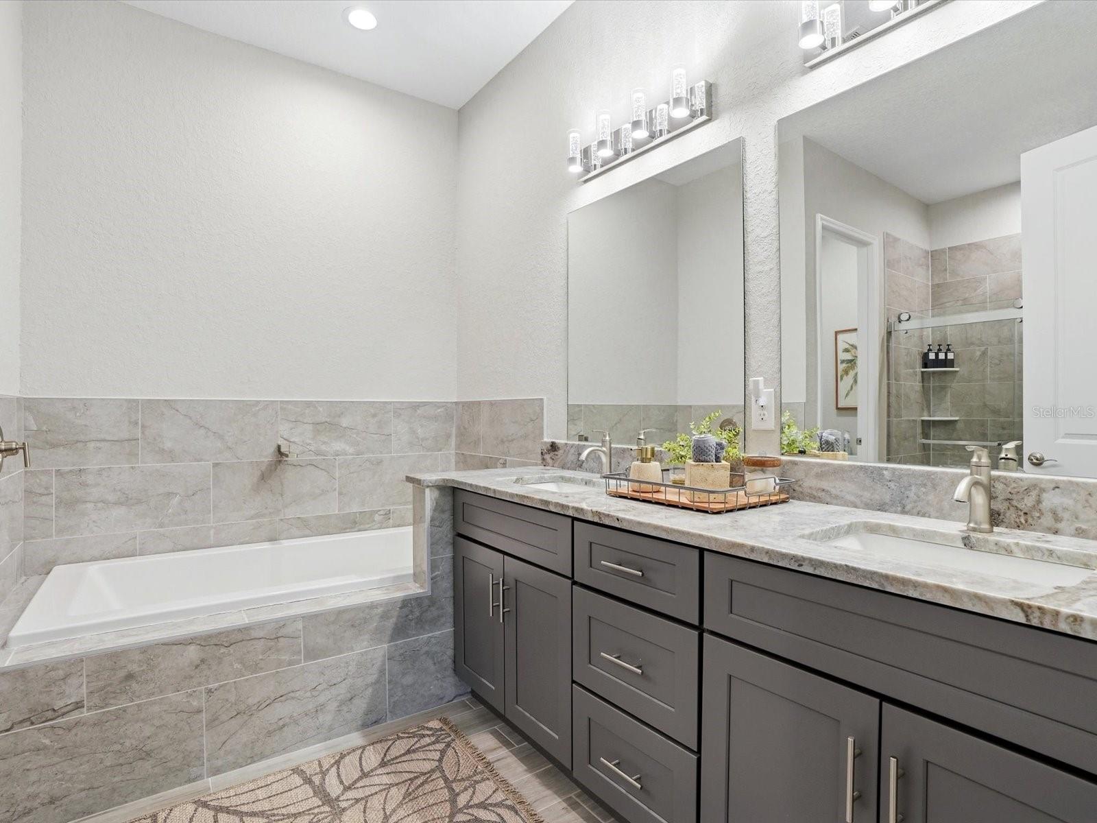 PAR VIEW ESTATES - Residential