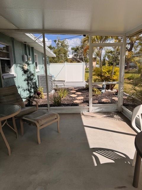 SOUTH VENICE - Residential