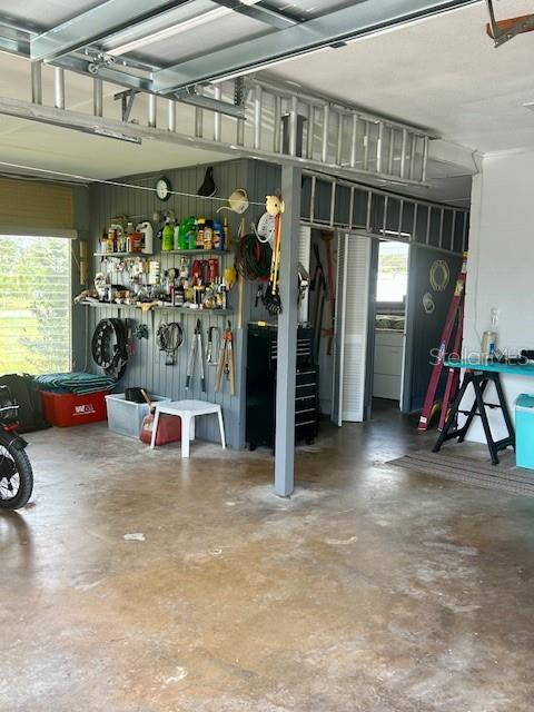 SOUTH VENICE - Residential