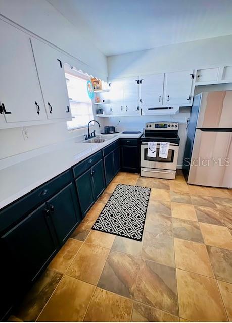 SOUTH VENICE - Residential