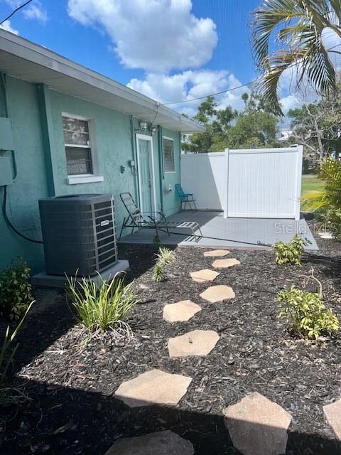 SOUTH VENICE - Residential