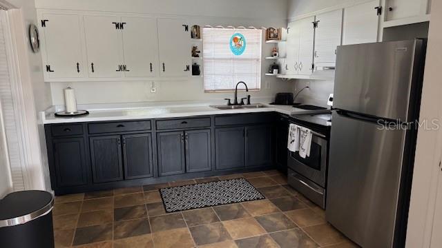 SOUTH VENICE - Residential