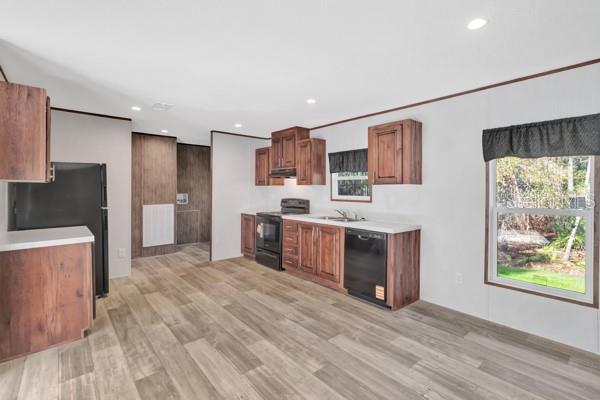 HOLIDAY HEIGHTS - Residential