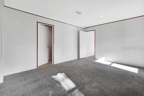 HOLIDAY HEIGHTS - Residential