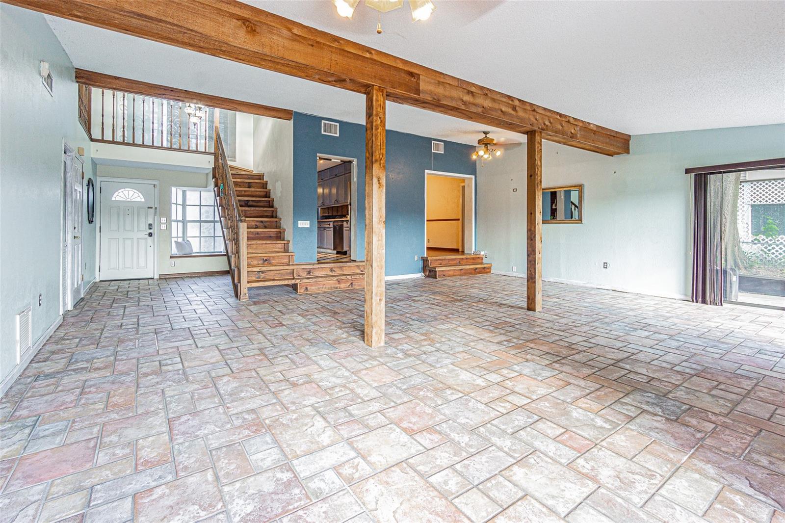 TAMPAS NORTH SIDE CNTRY CL - Residential