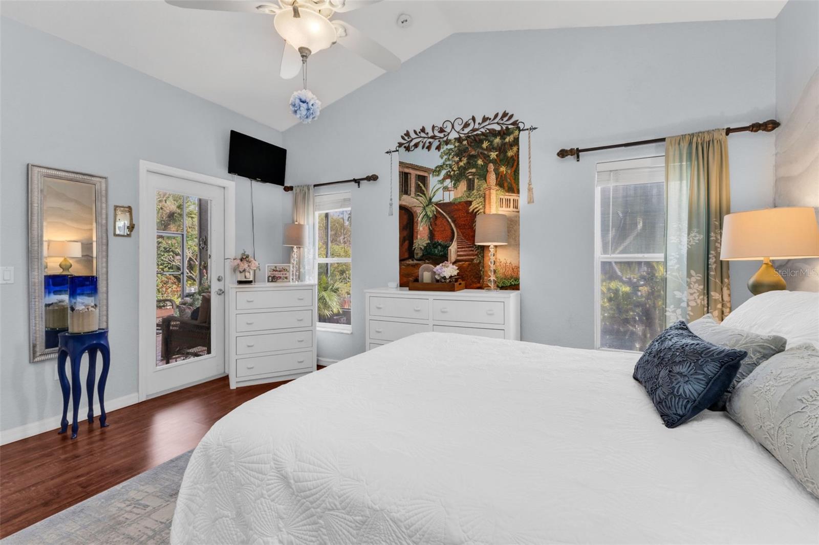 KINGS GATE PH 02 - Residential