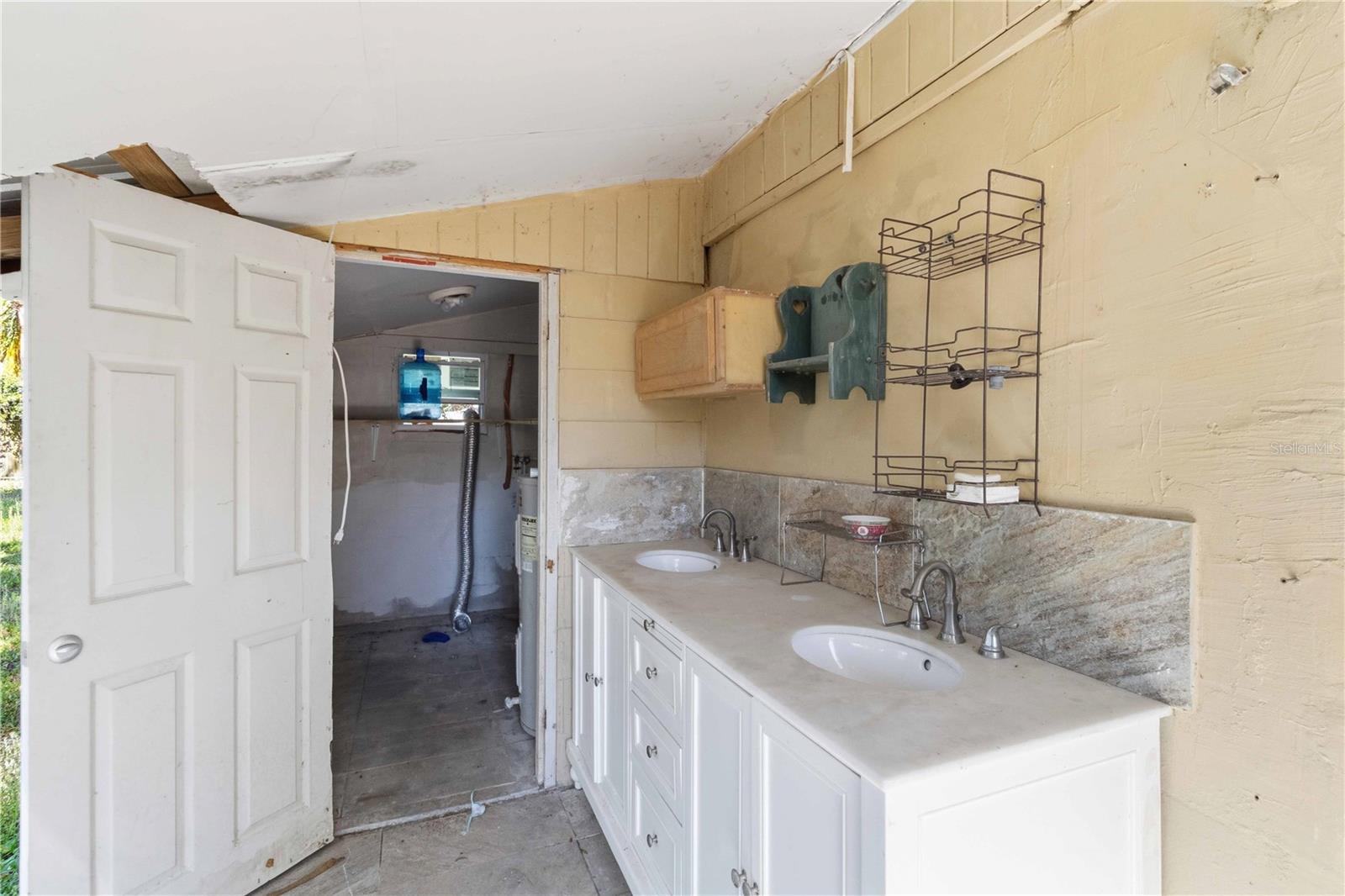 ACREAGE - Residential