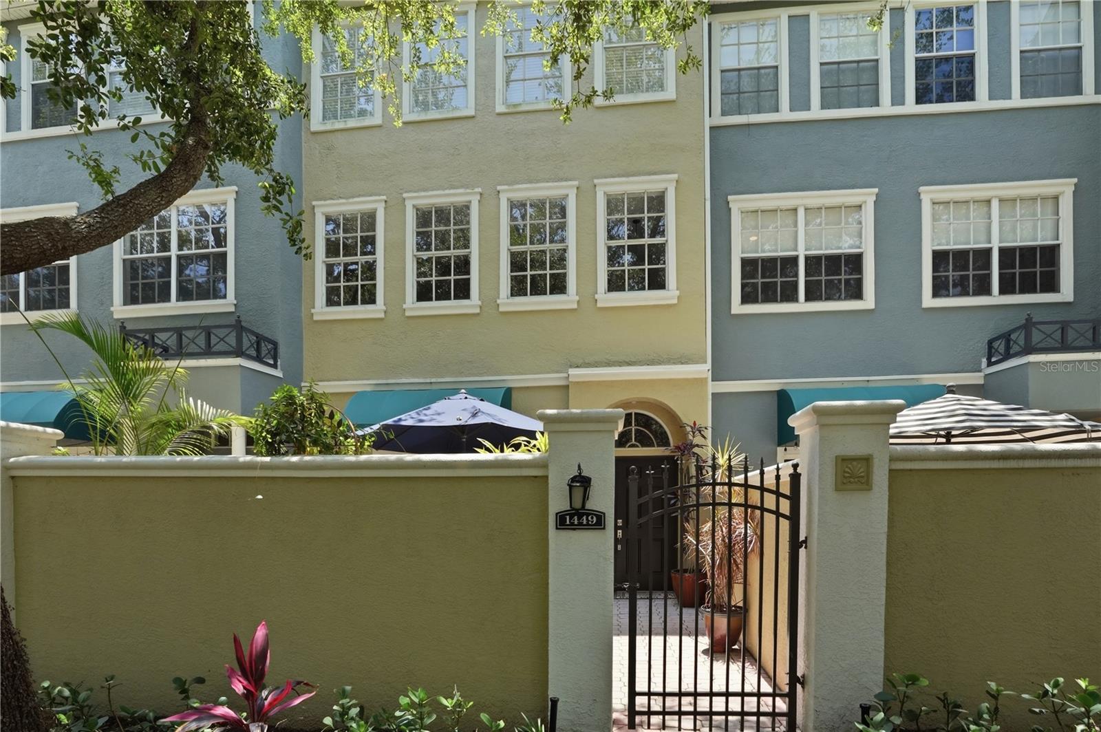 HARBOURSIDE AT HARBOUR ISLAND - Residential