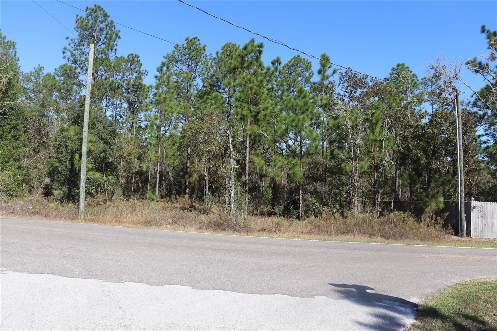 RAINBOW LAKES ESTATE - Land