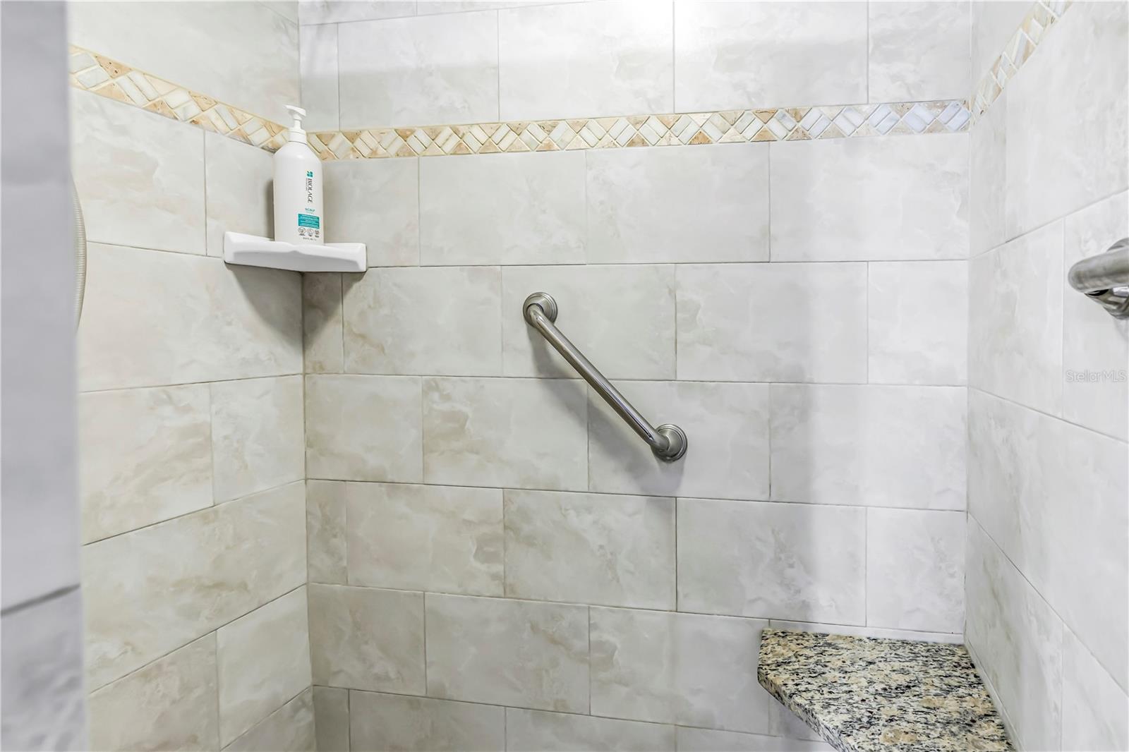 BAHIA VISTA UNIT II - Residential