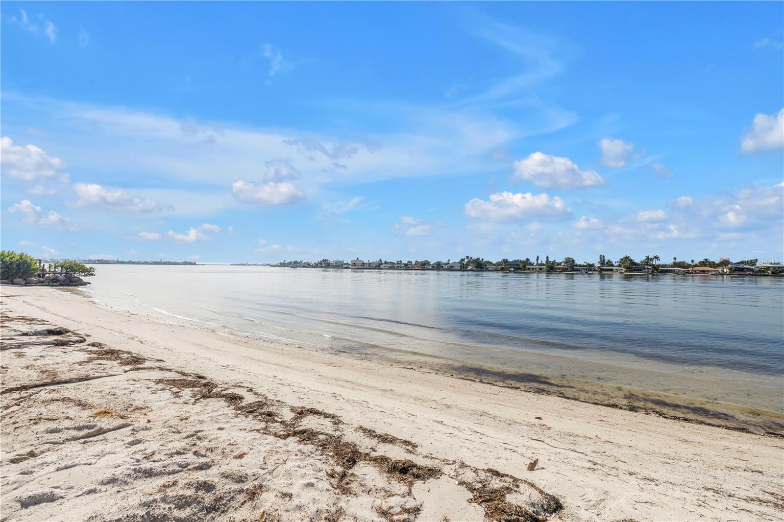 BAHIA VISTA UNIT II - Residential