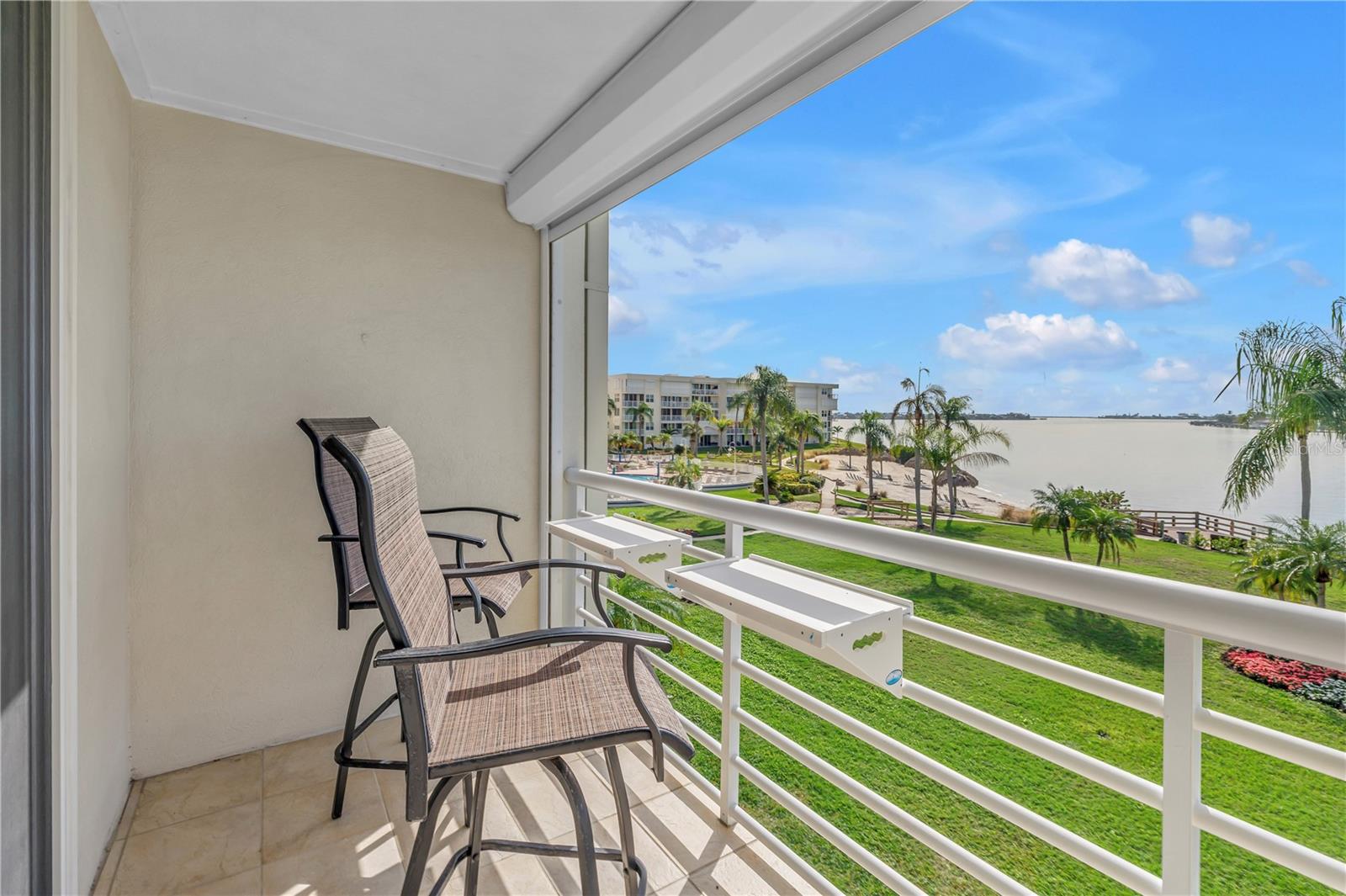 BAHIA VISTA UNIT II - Residential