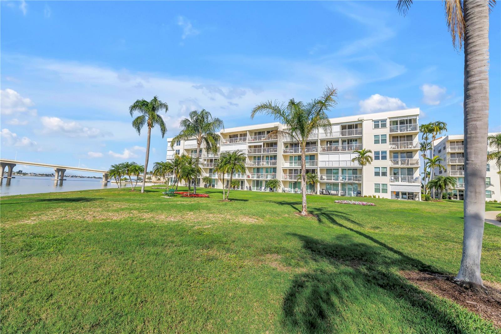 BAHIA VISTA UNIT II - Residential