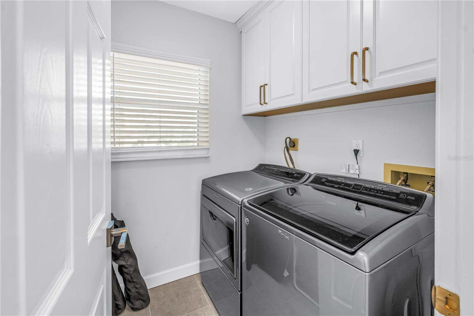 BAHIA VISTA UNIT II - Residential