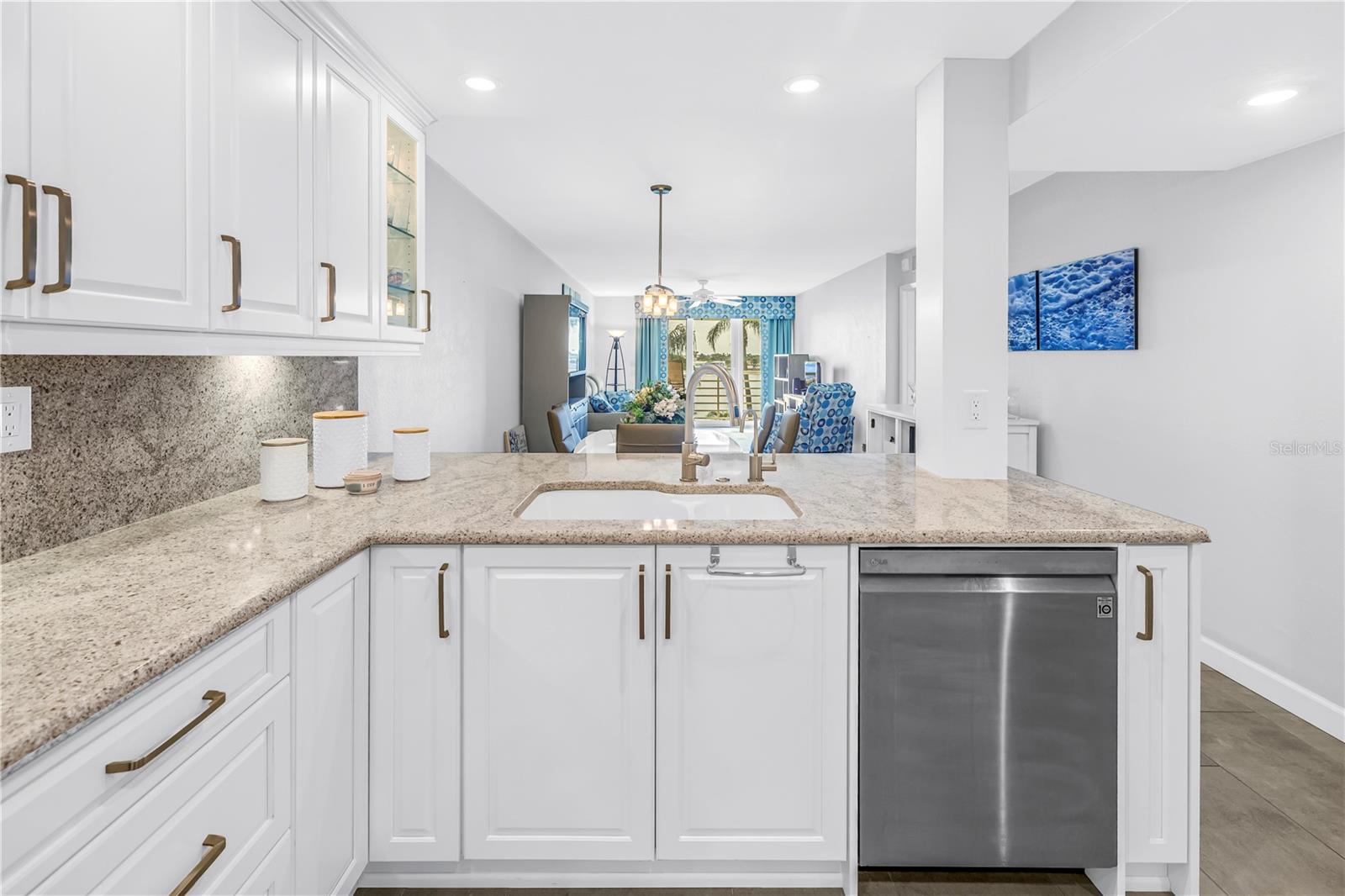 BAHIA VISTA UNIT II - Residential