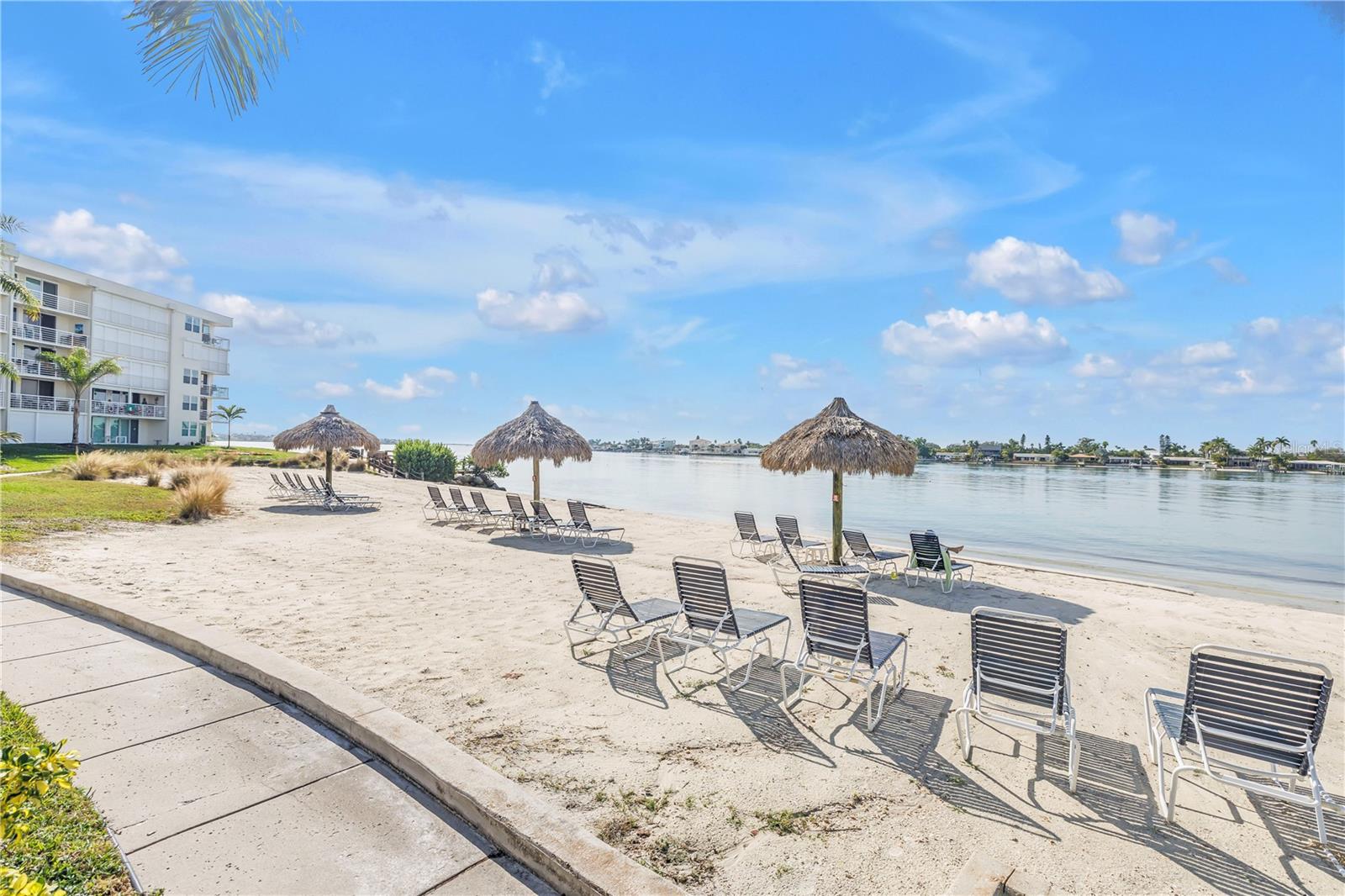 BAHIA VISTA UNIT II - Residential