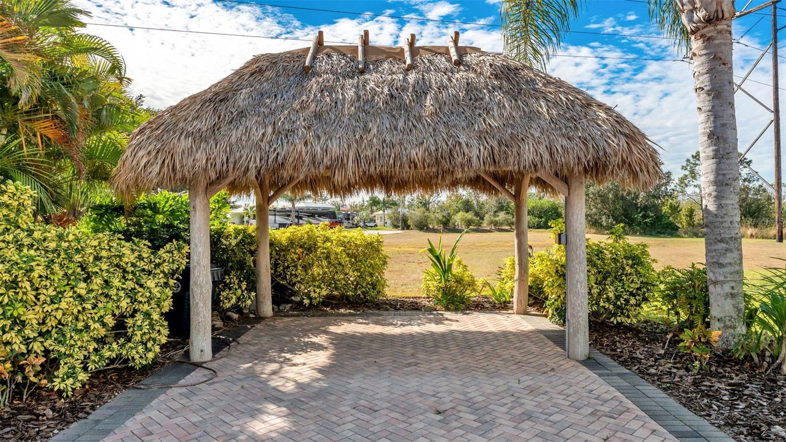 BAY LAKE RESIDENCE - Land